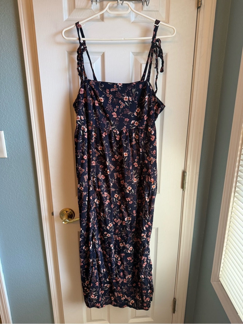 Old Navy Navy Floral Tie-Shoulder